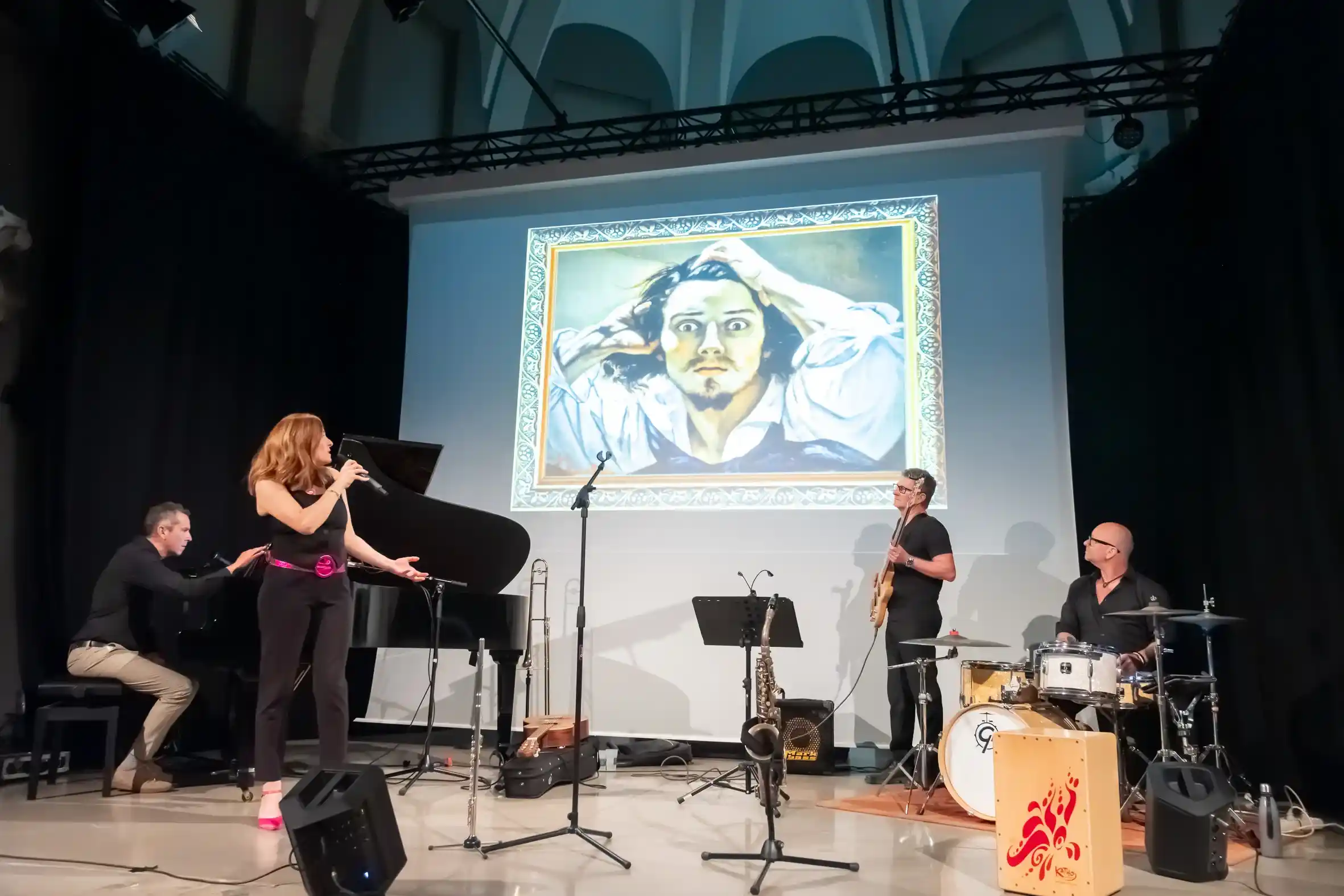 Création musicale autour des œuvres picturales Les artistes de Picturophonie pendant une représentation musicale